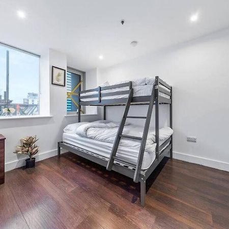 Sleep 7 20 Mins From London Waterloo Bp65 아파트 외부 사진